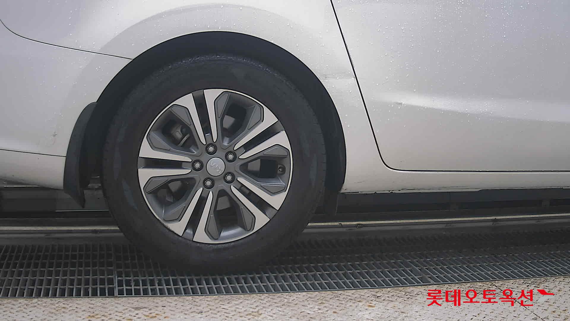 2020 - kia carnival