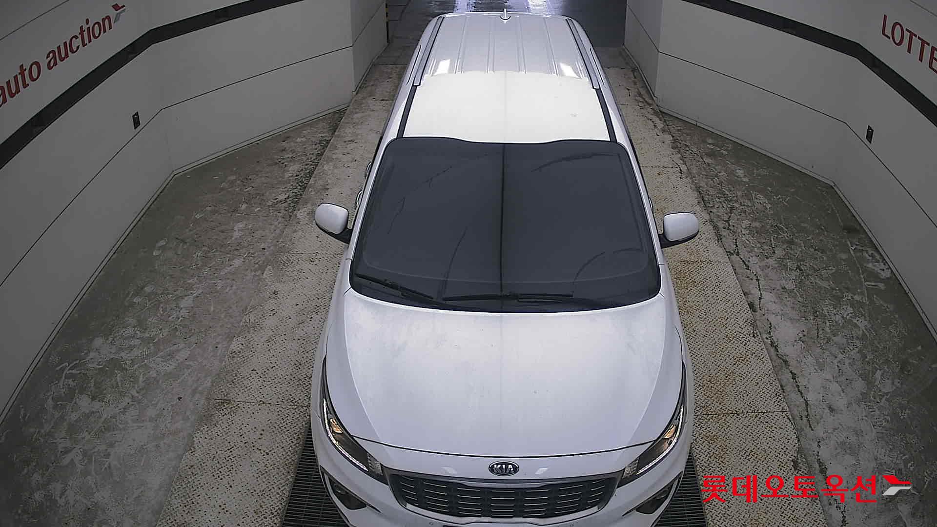 2020 - kia carnival