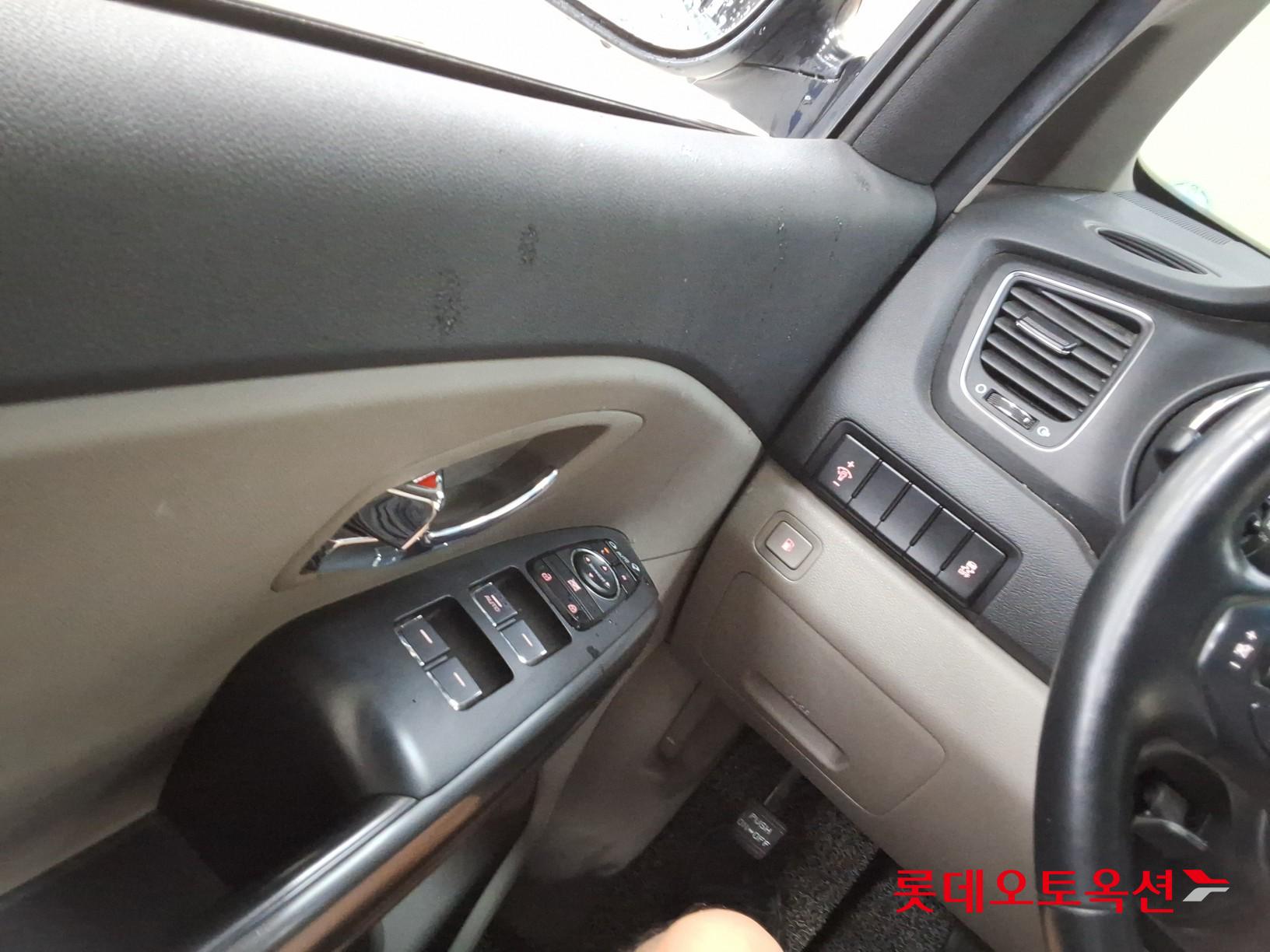 2020 - kia carnival