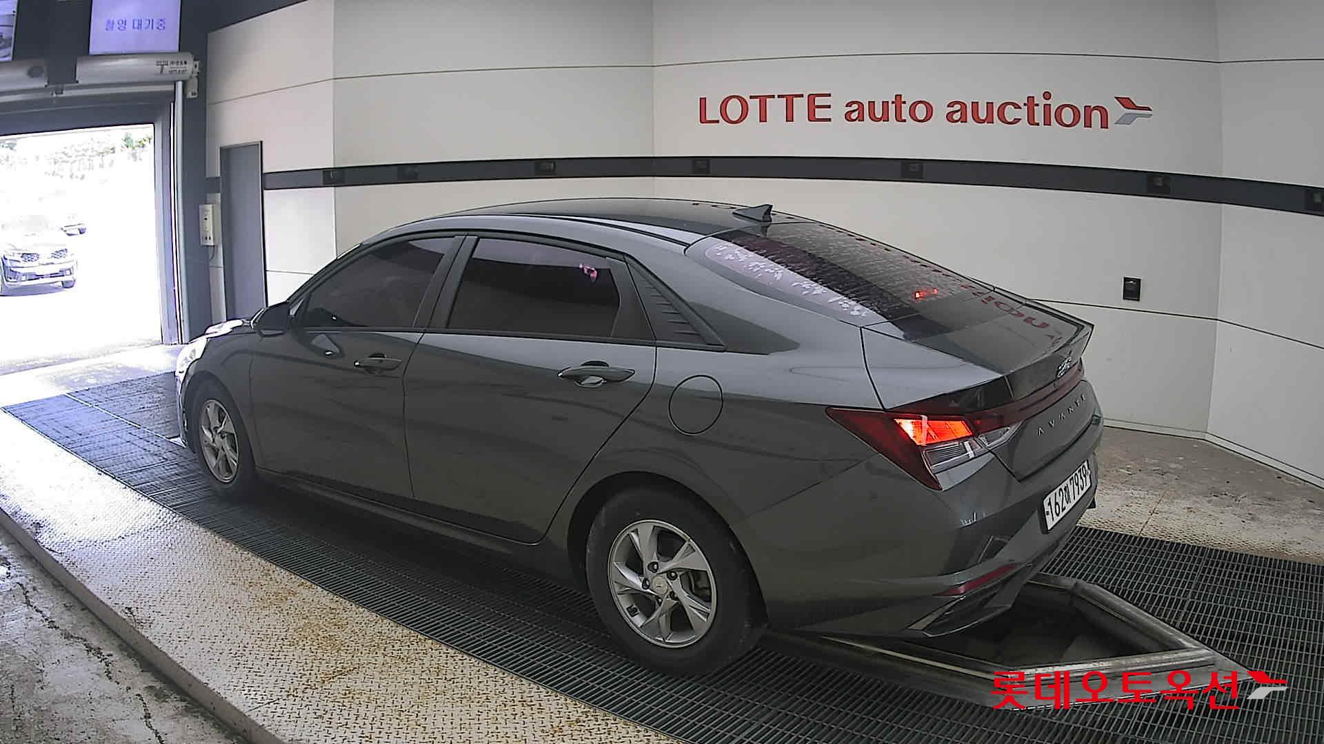 2021 - hyundai avante