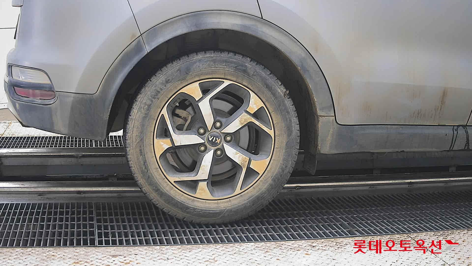 2022 - kia sportage