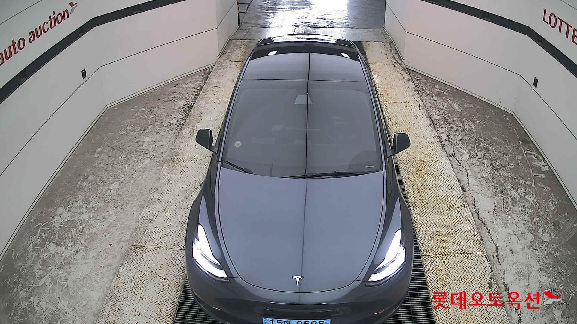 2022 - tesla model y