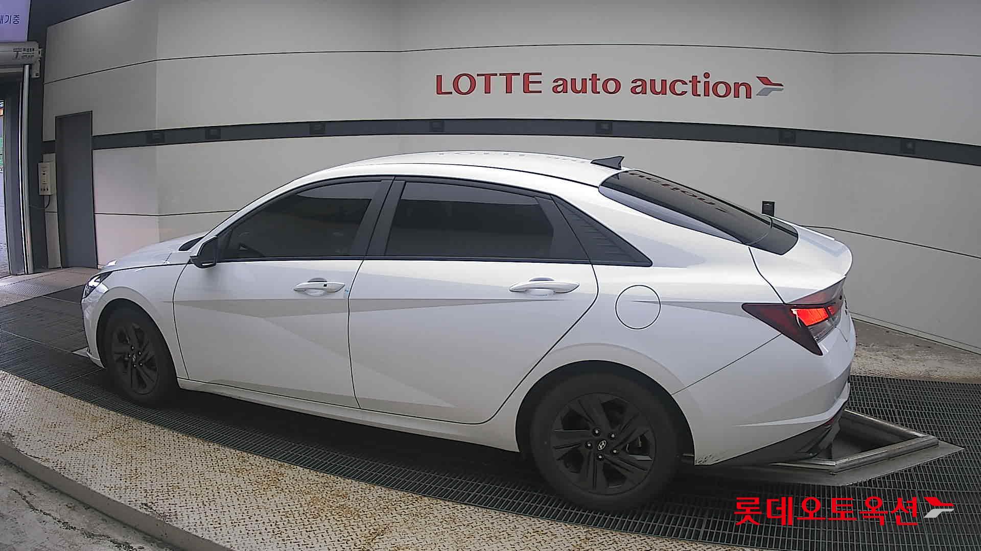 2021 - hyundai avante