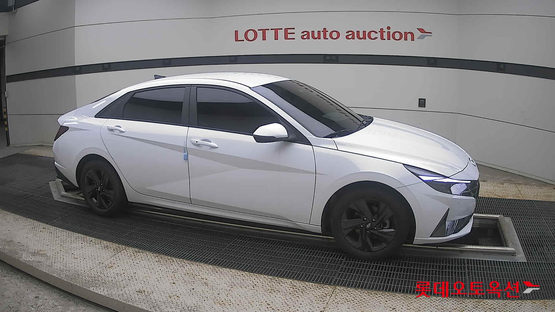 2021 - hyundai avante