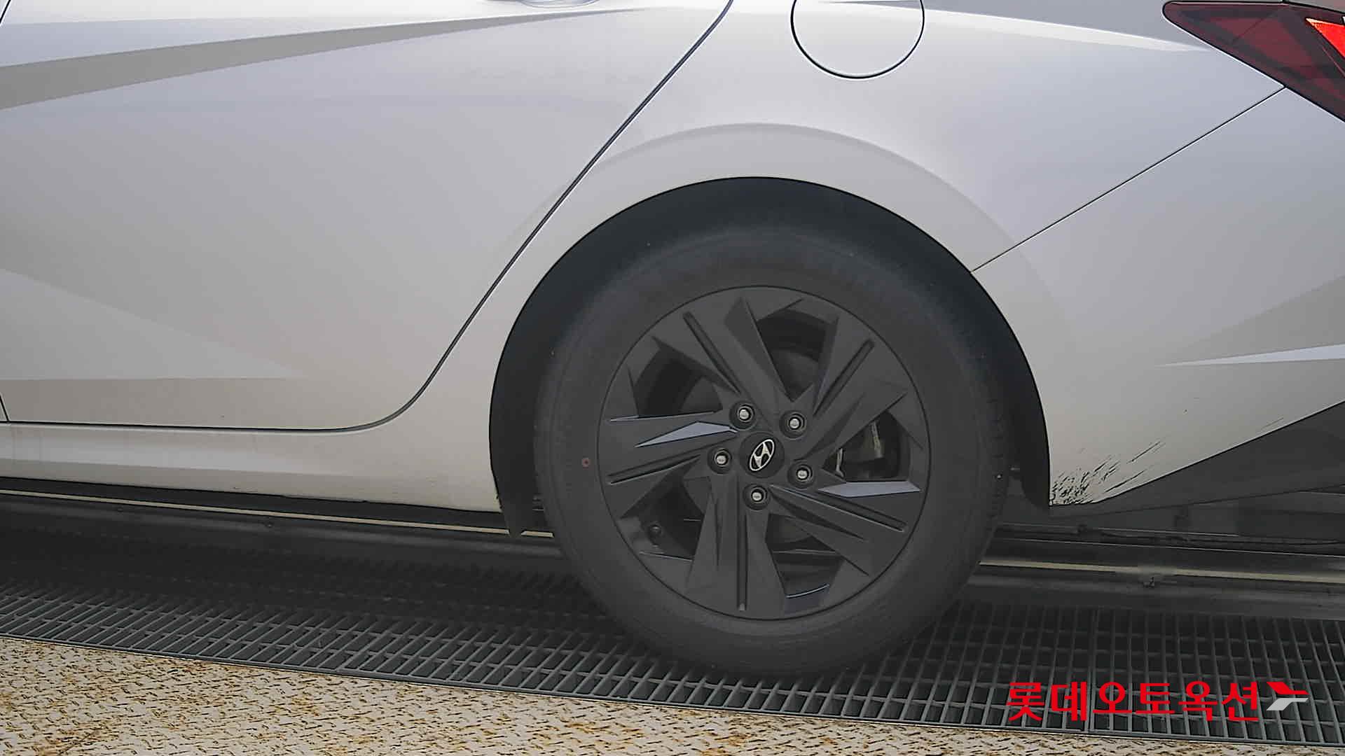 2021 - hyundai avante
