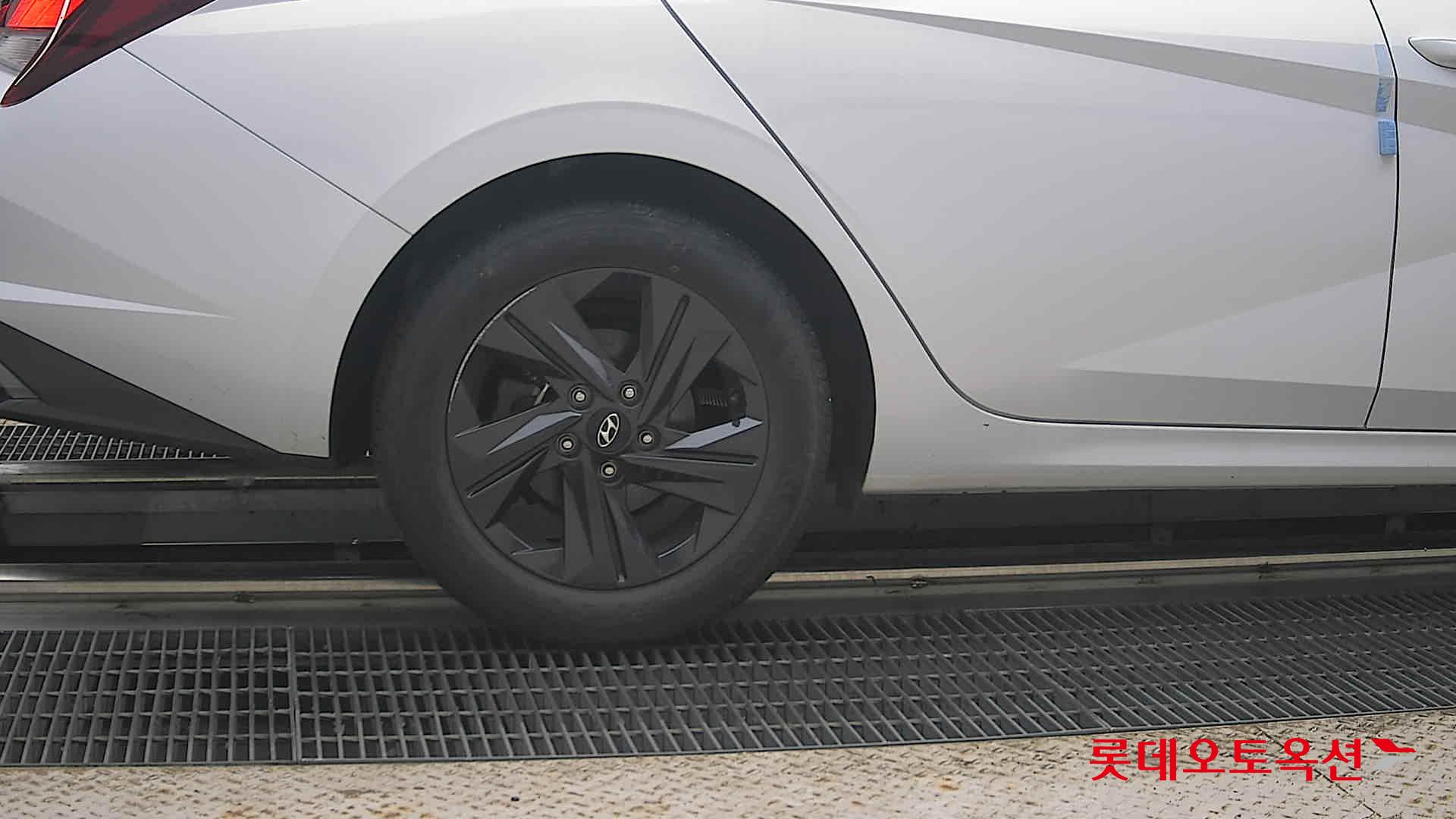 2021 - hyundai avante