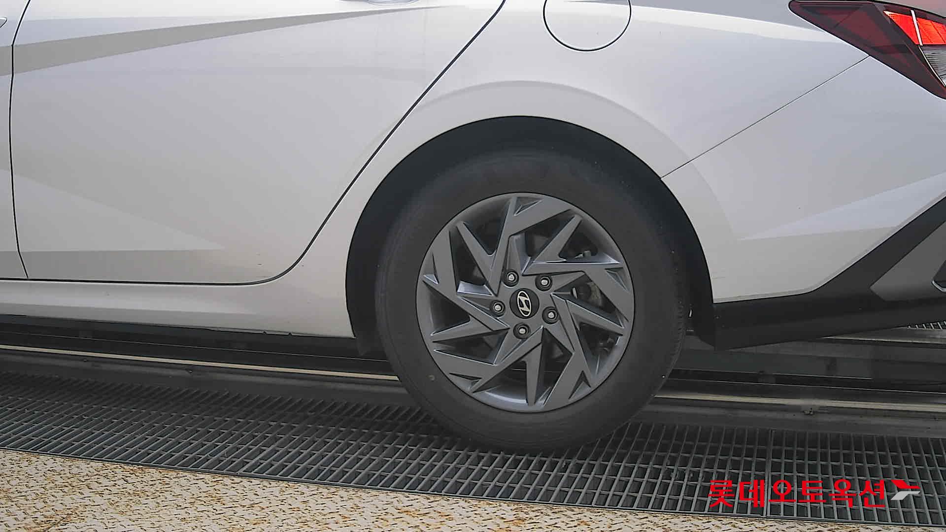 2024 - hyundai avante