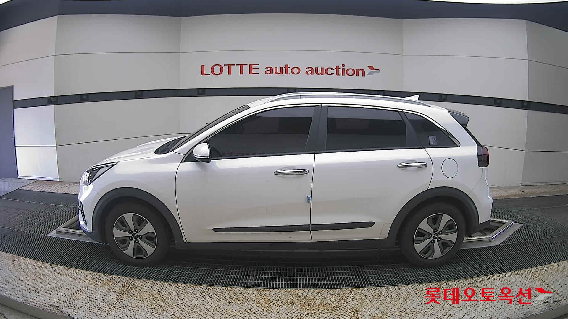 2022 - kia niro