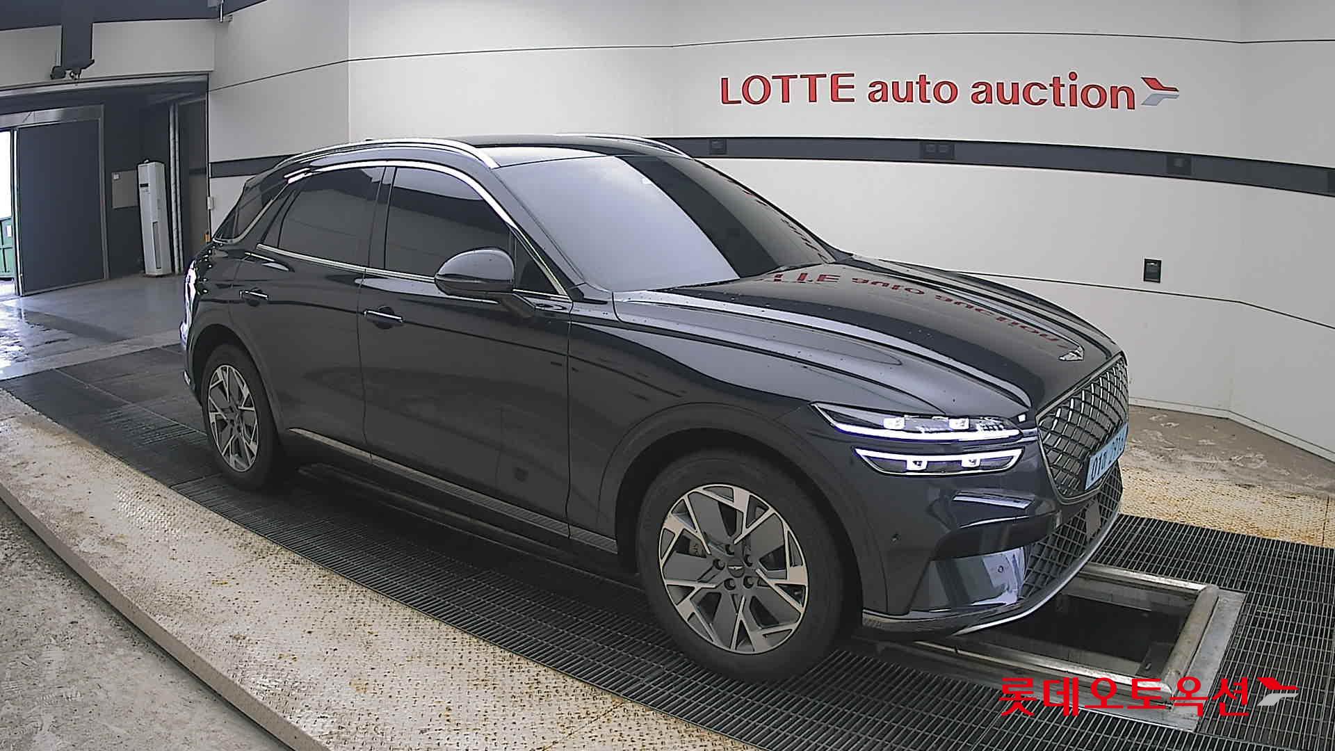 2022 - genesis gv70