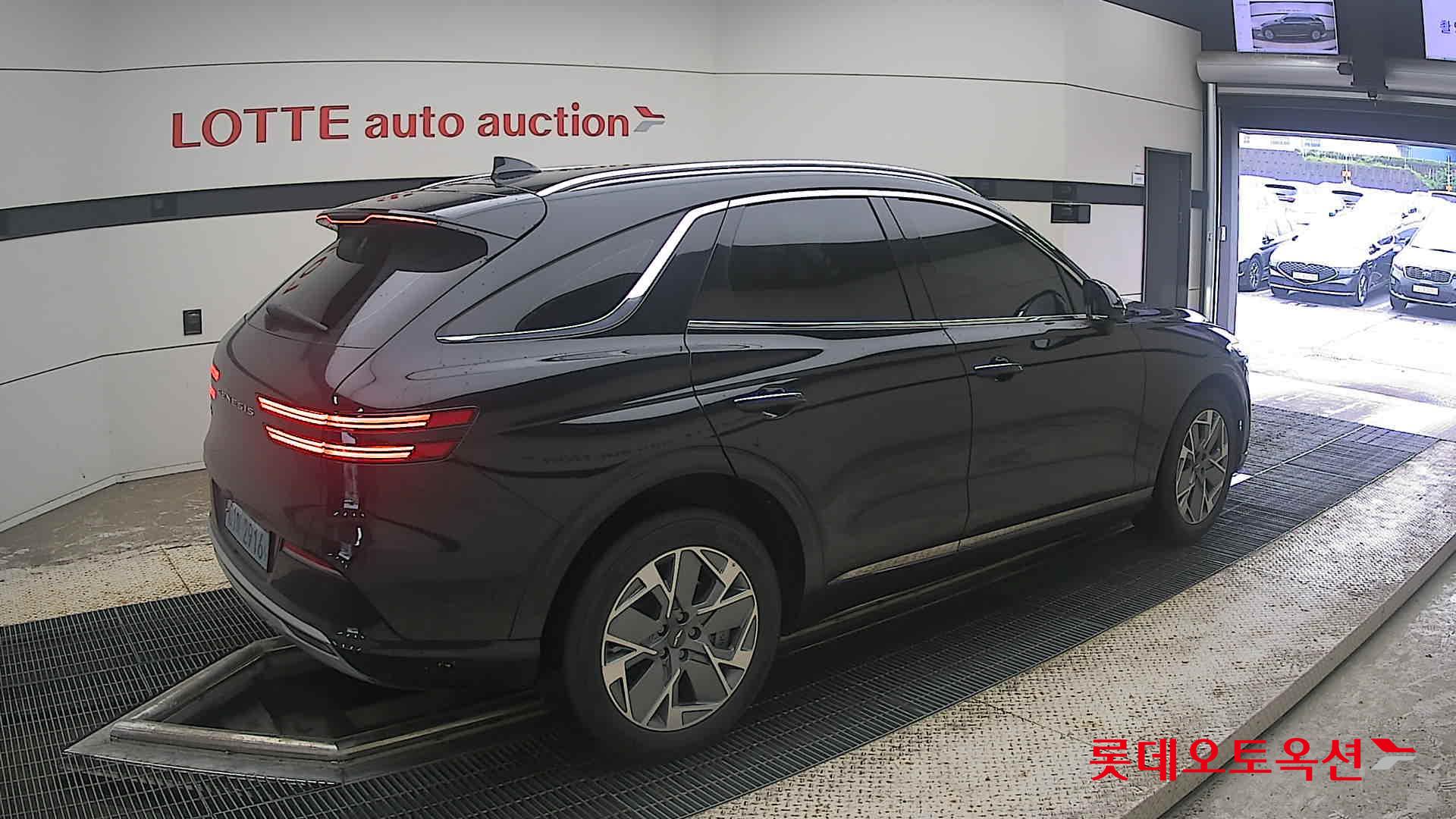 2022 - genesis gv70