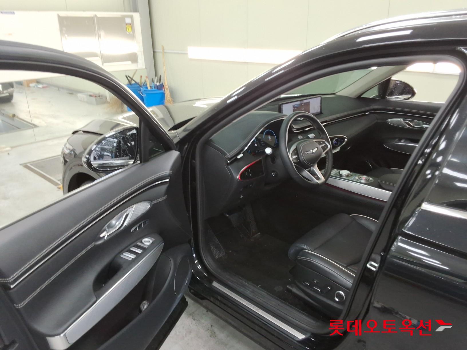 2022 - genesis gv70