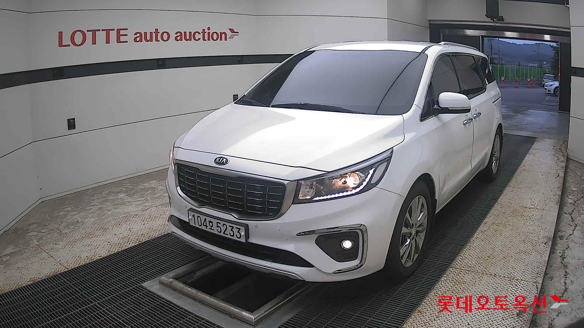2020 - kia carnival