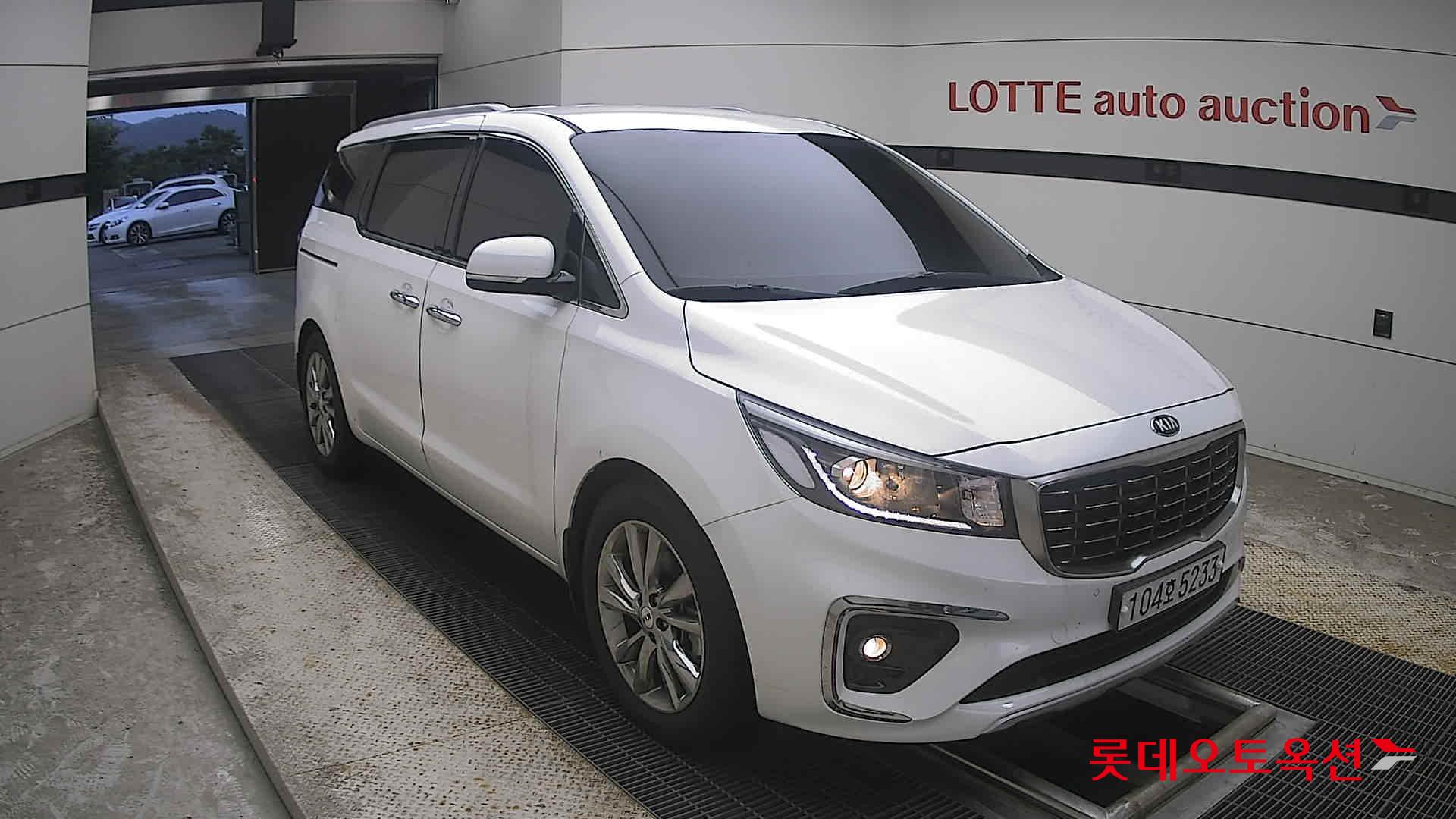 2020 - kia carnival