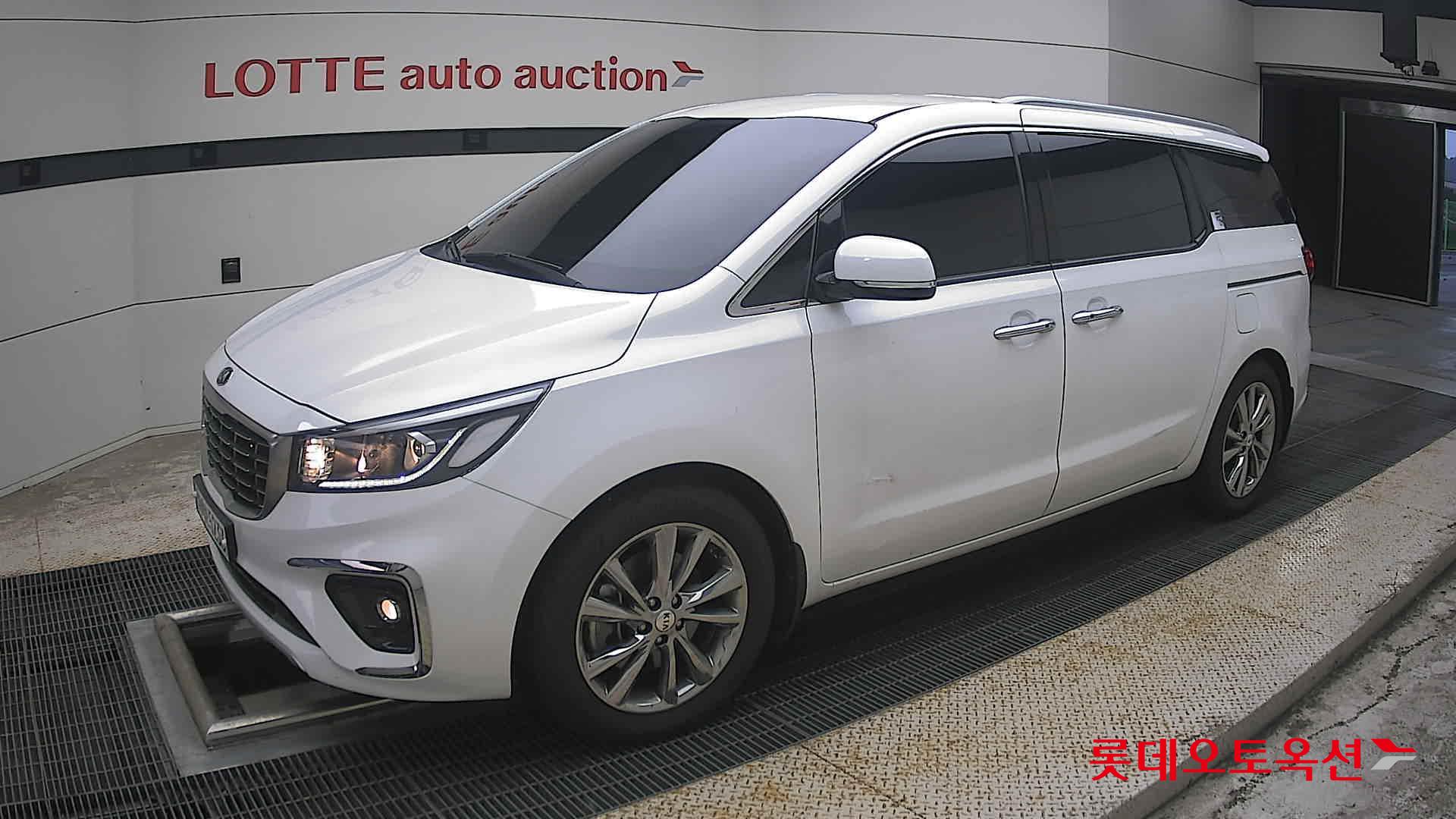 2020 - kia carnival