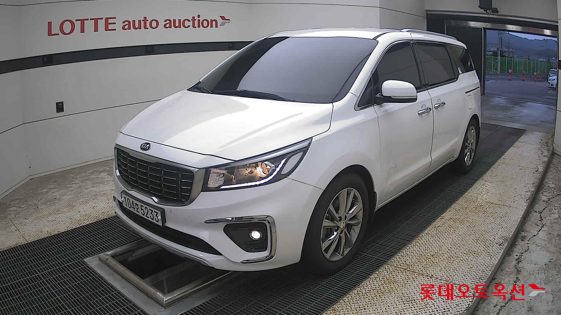 2020 - kia carnival