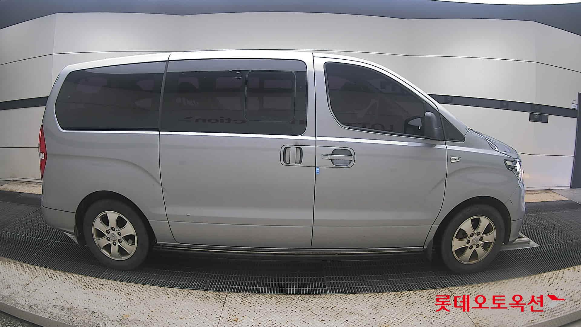 2021 - hyundai grand starex