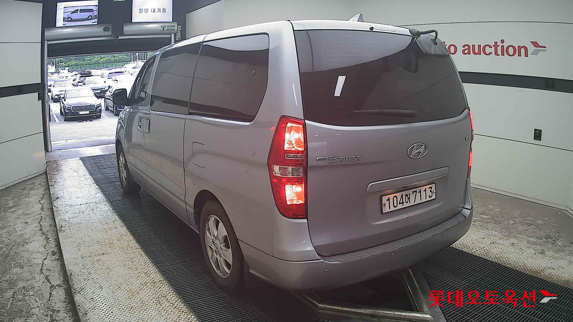 2021 - hyundai grand starex