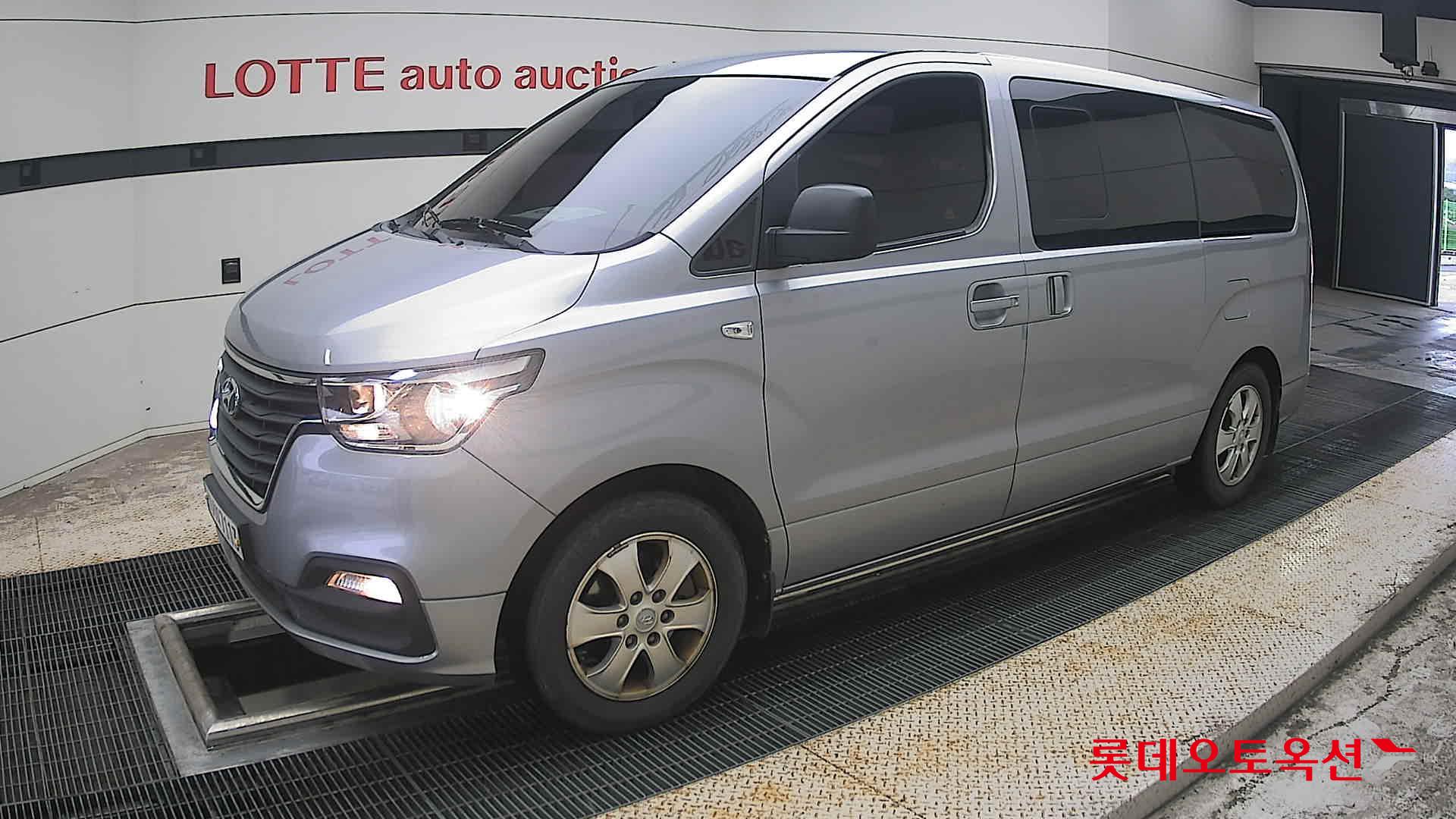 2021 - hyundai grand starex