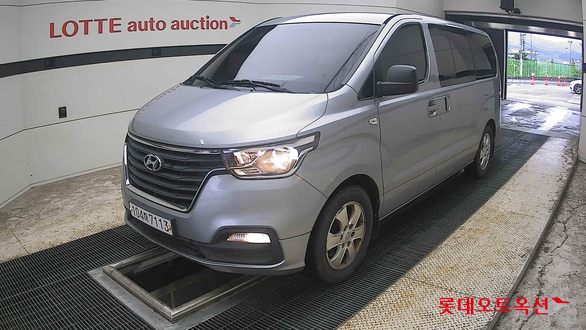 2021 - hyundai grand starex
