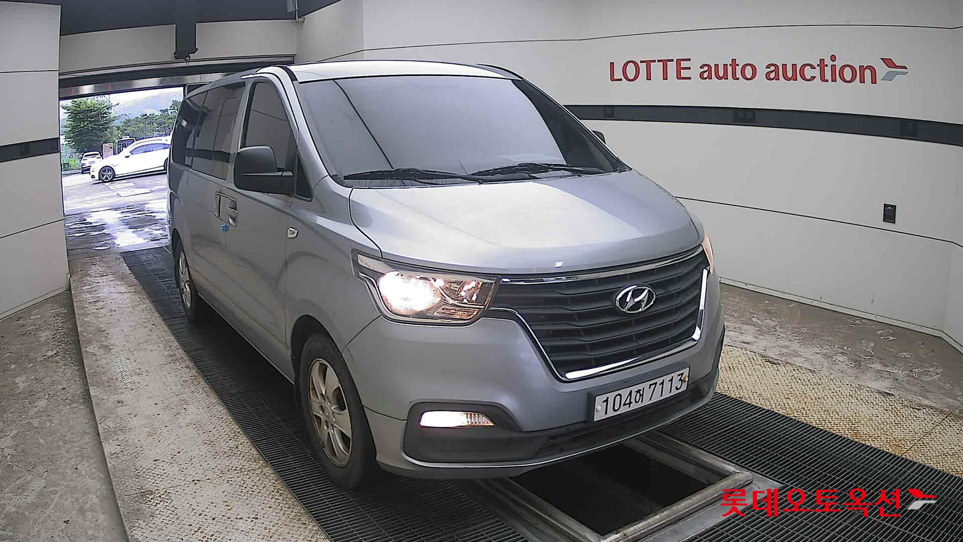 2021 - hyundai grand starex