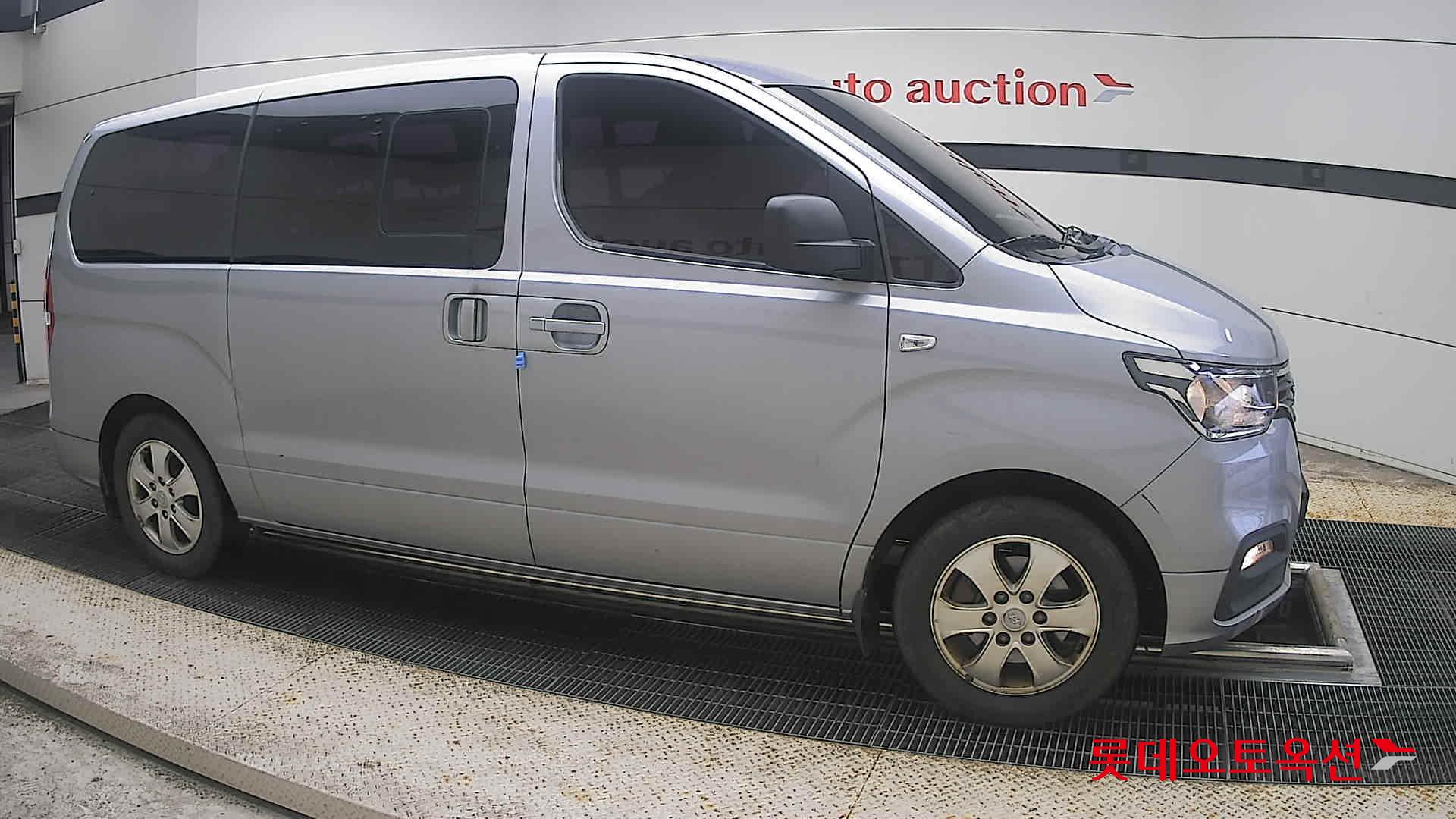 2021 - hyundai grand starex