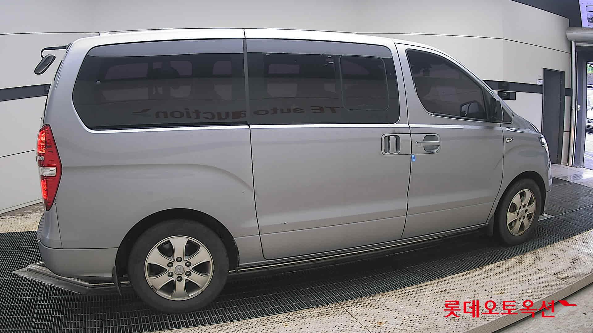2021 - hyundai grand starex