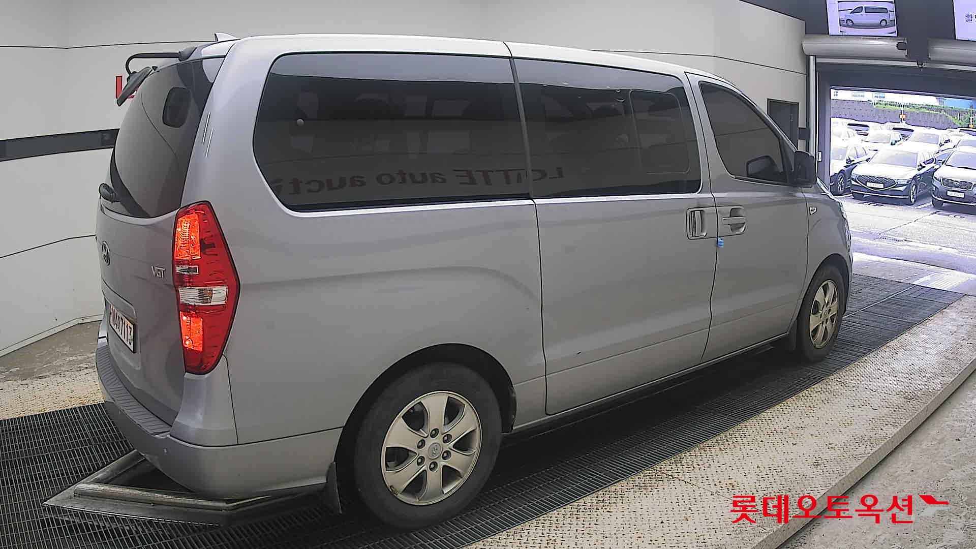 2021 - hyundai grand starex