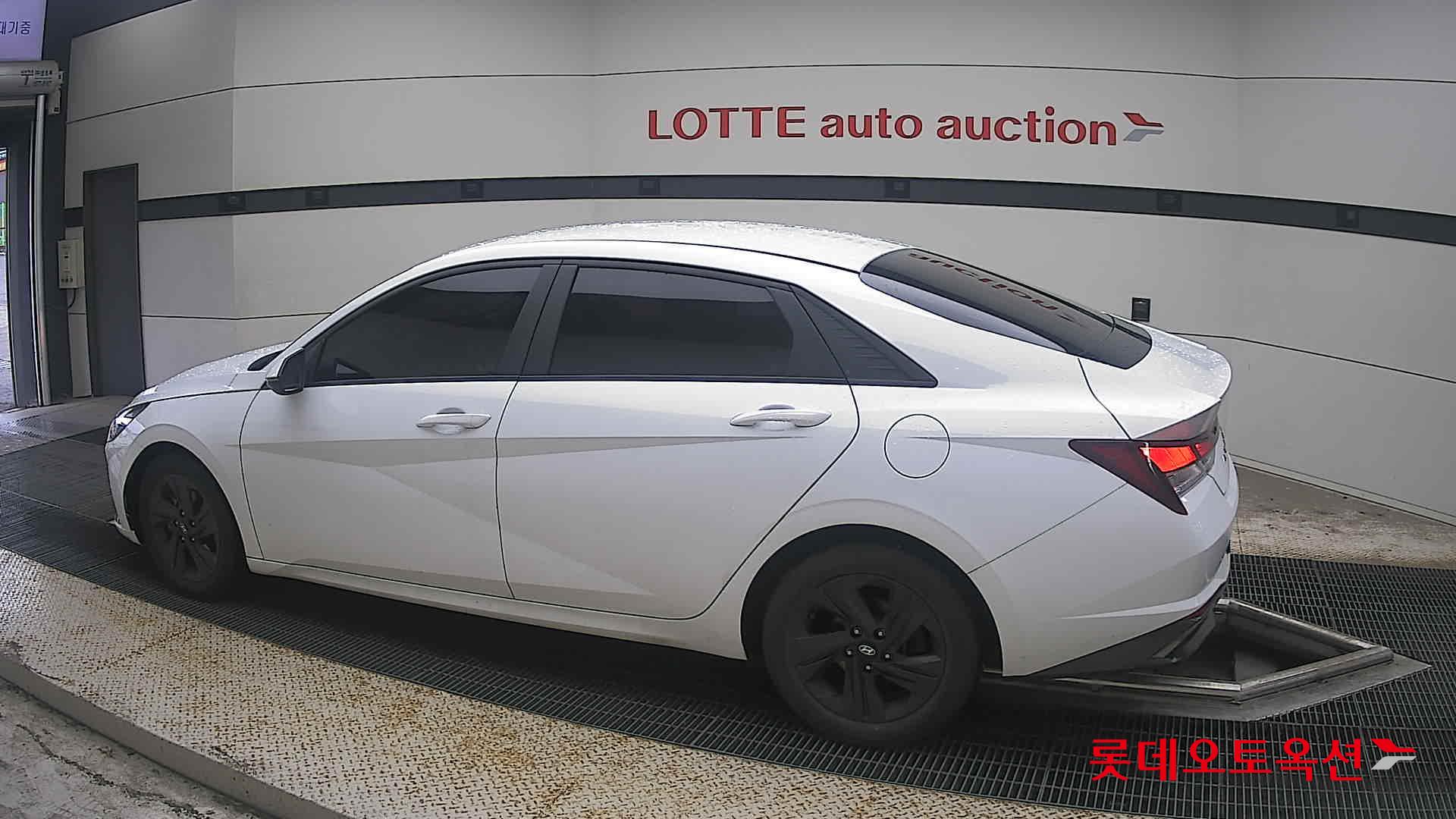 2021 - hyundai avante