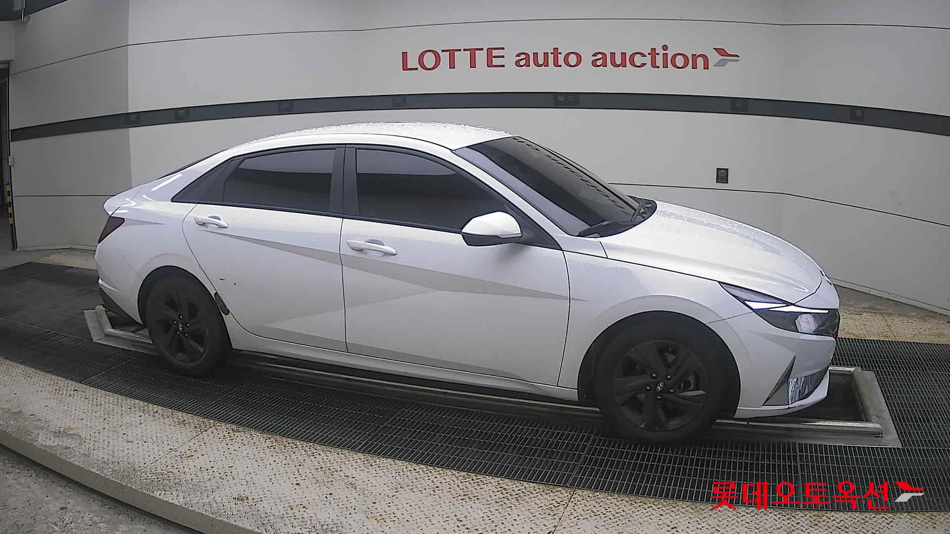 2021 - hyundai avante