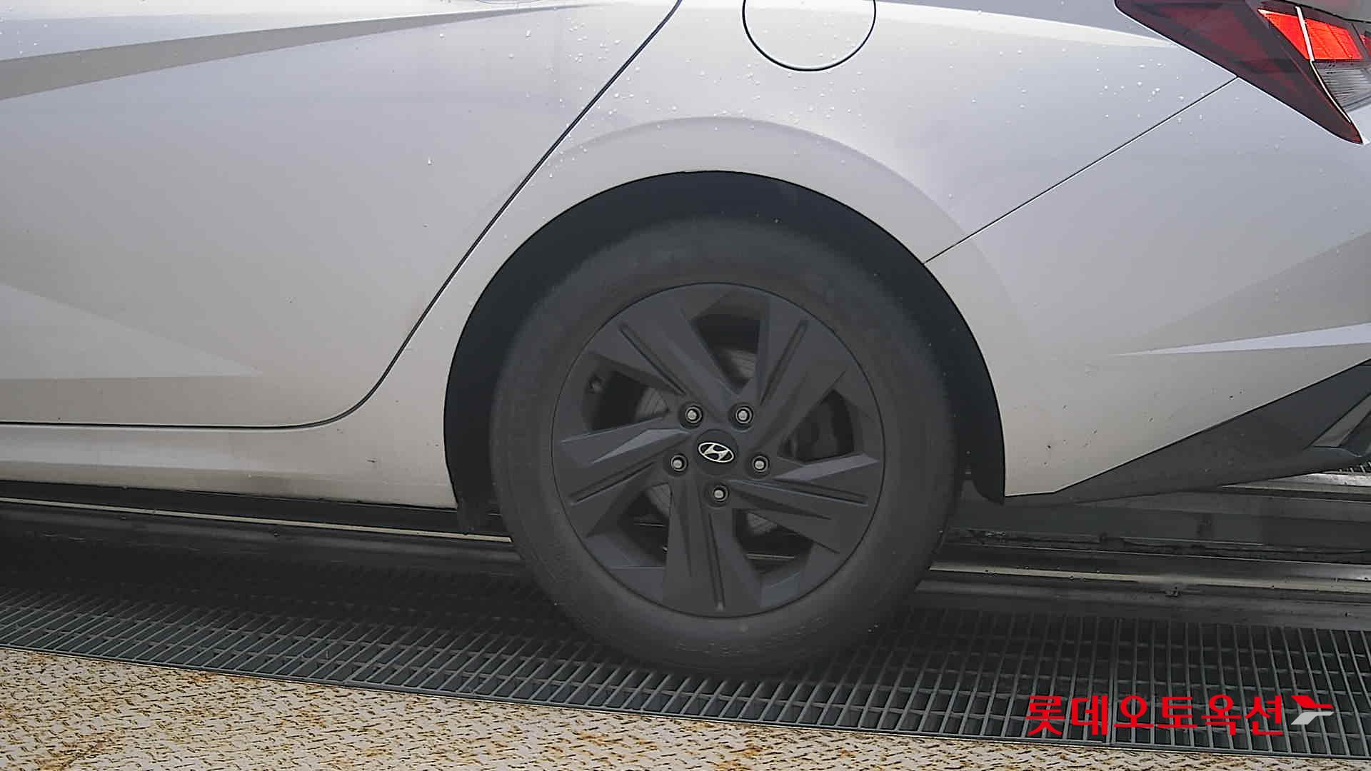 2021 - hyundai avante