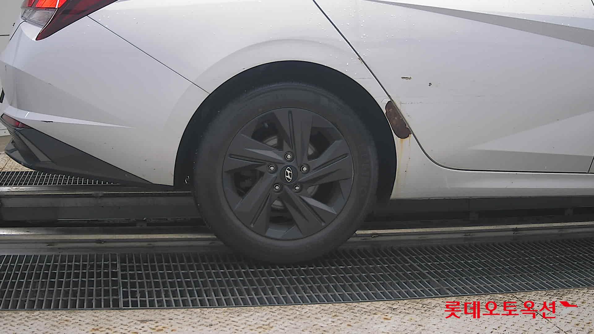 2021 - hyundai avante