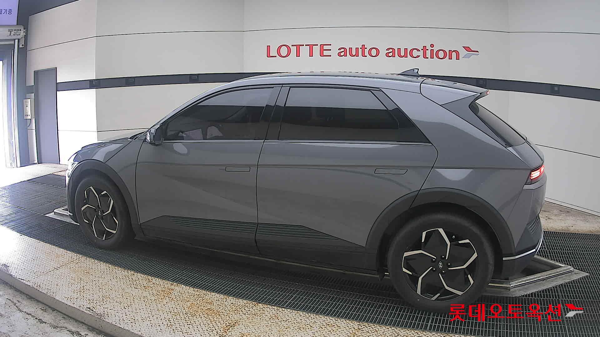 2022 - hyundai ioniq