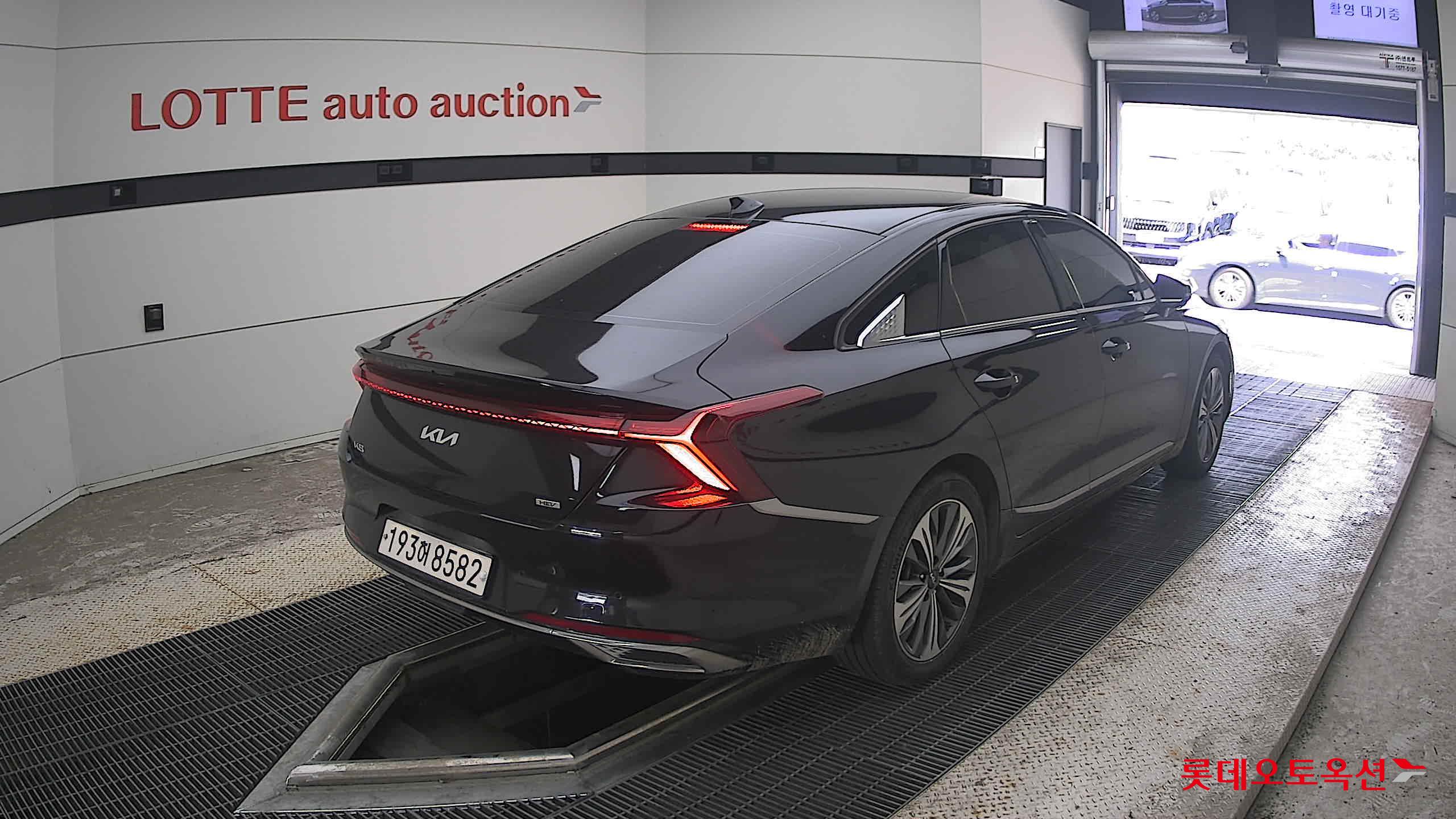 2023 - kia k8