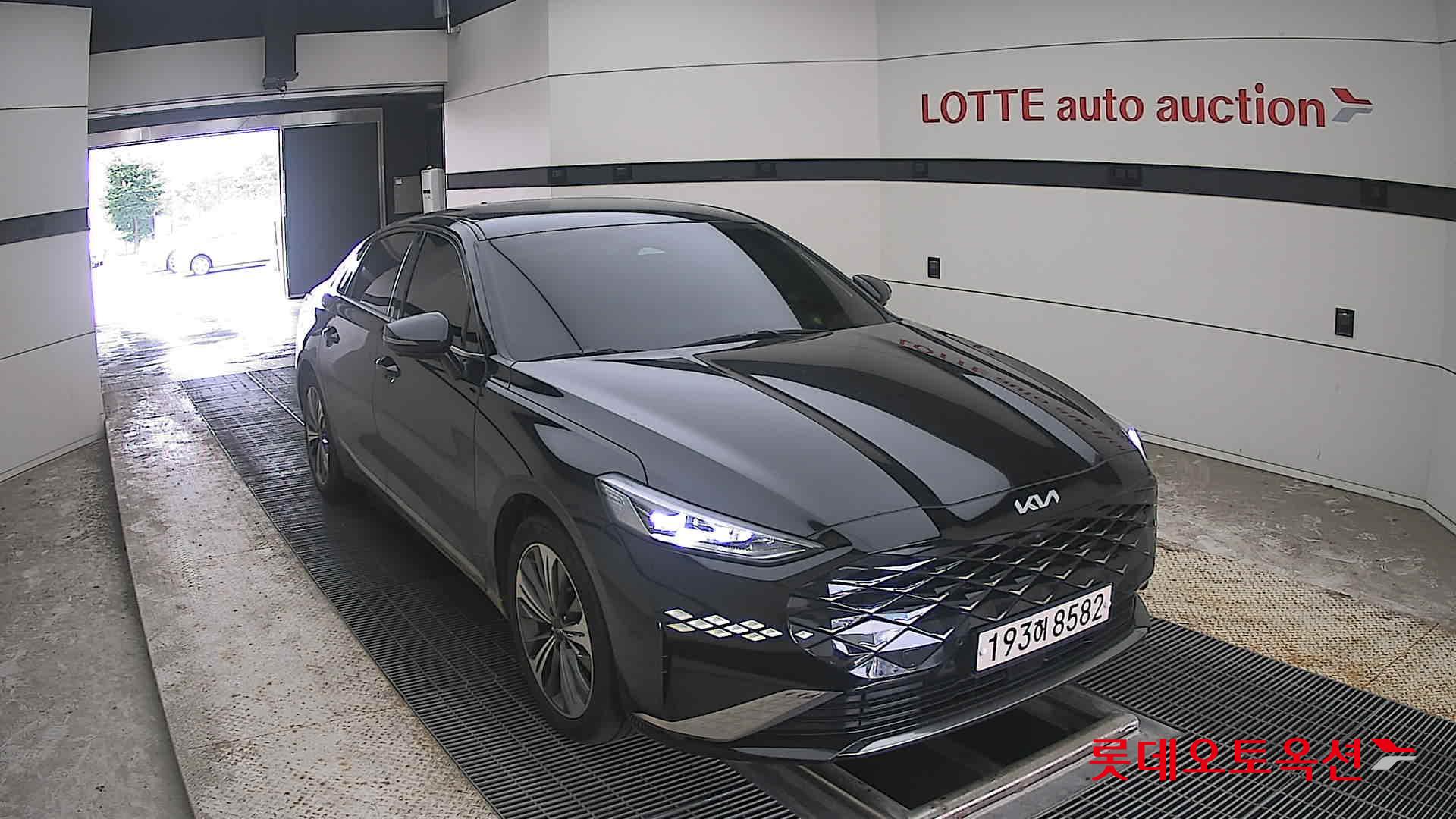 2023 - kia k8