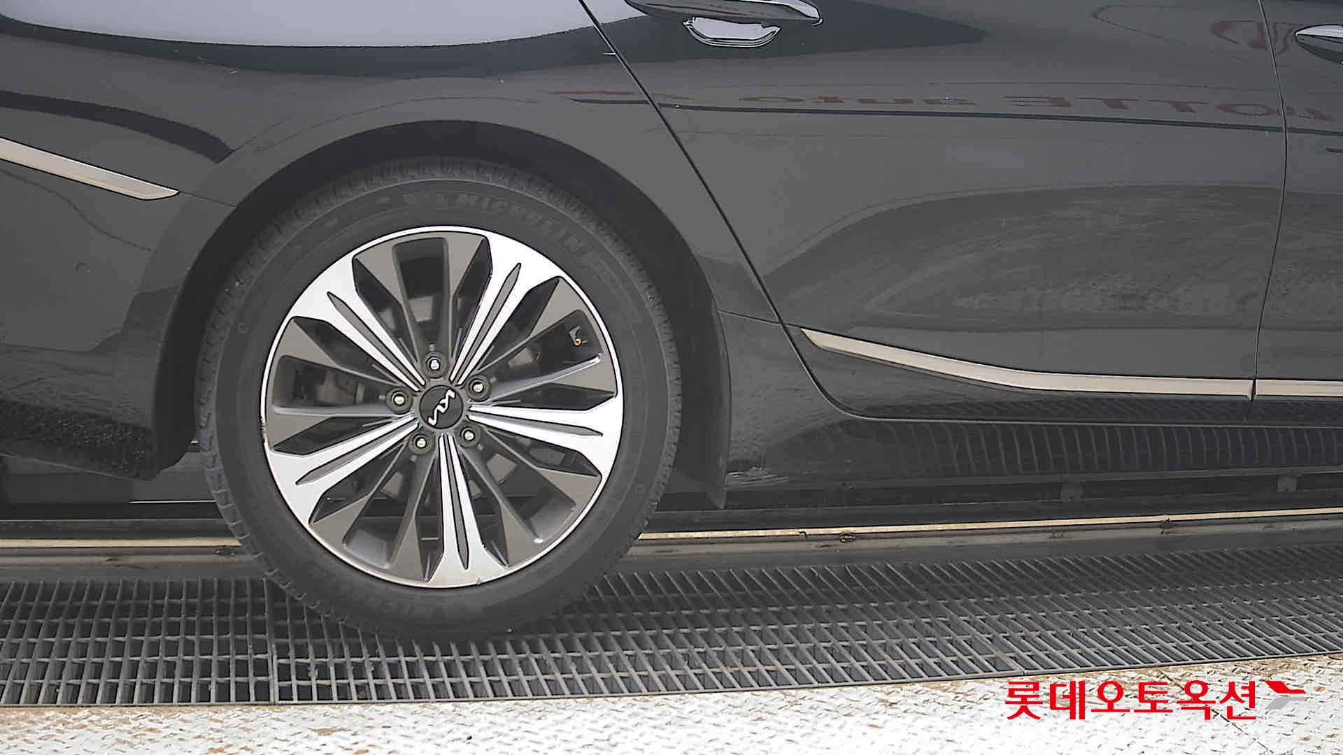 2024 - kia k8