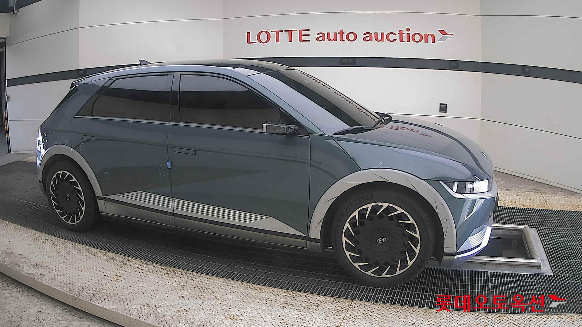 هيونداي Ioniq 2022 — صورة 17