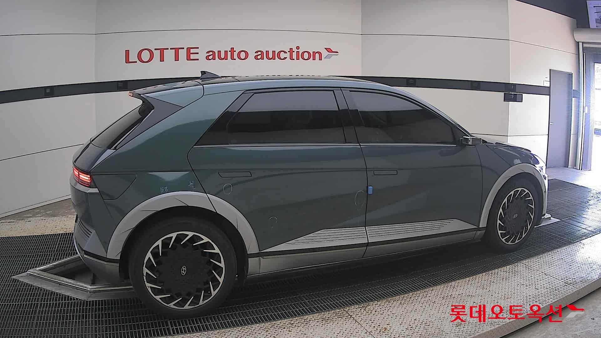 هيونداي Ioniq 2022 — صورة 15