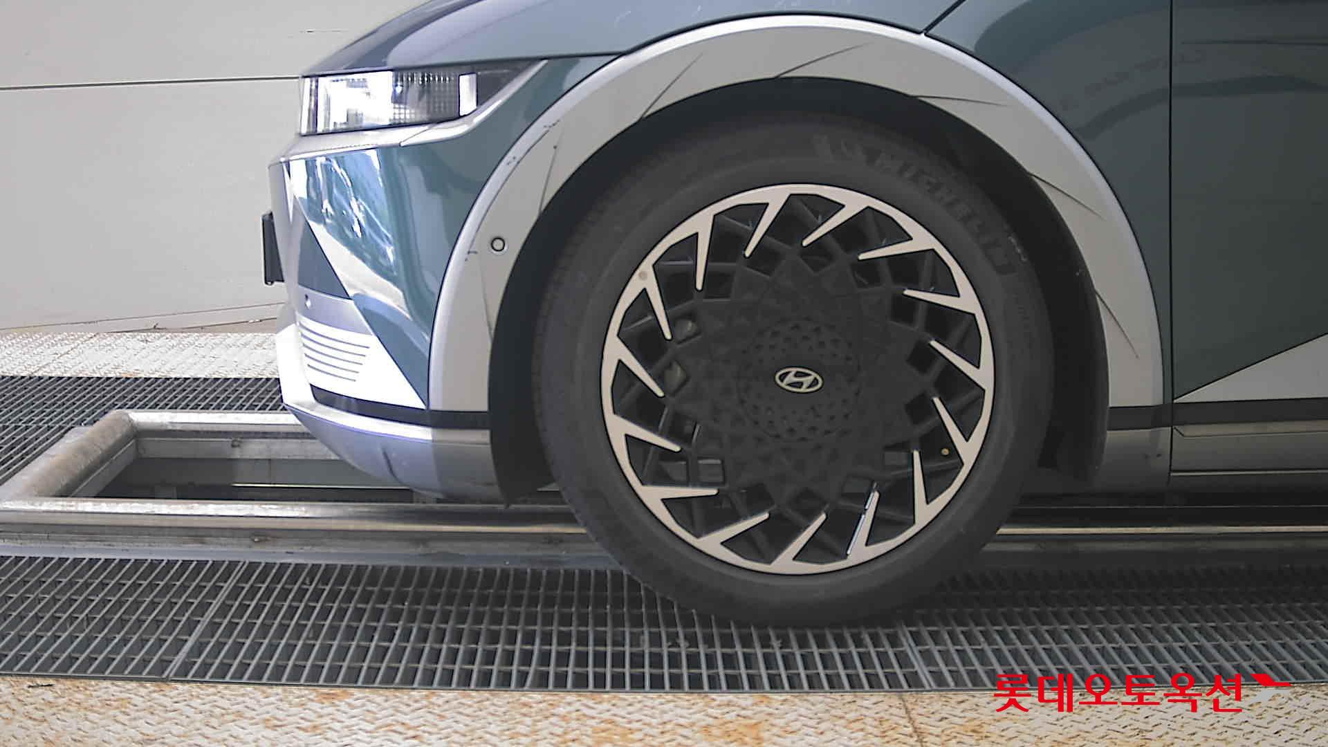 هيونداي Ioniq 2022 — صورة 21