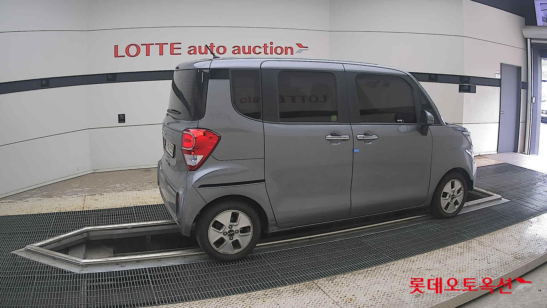 2022 - kia ray