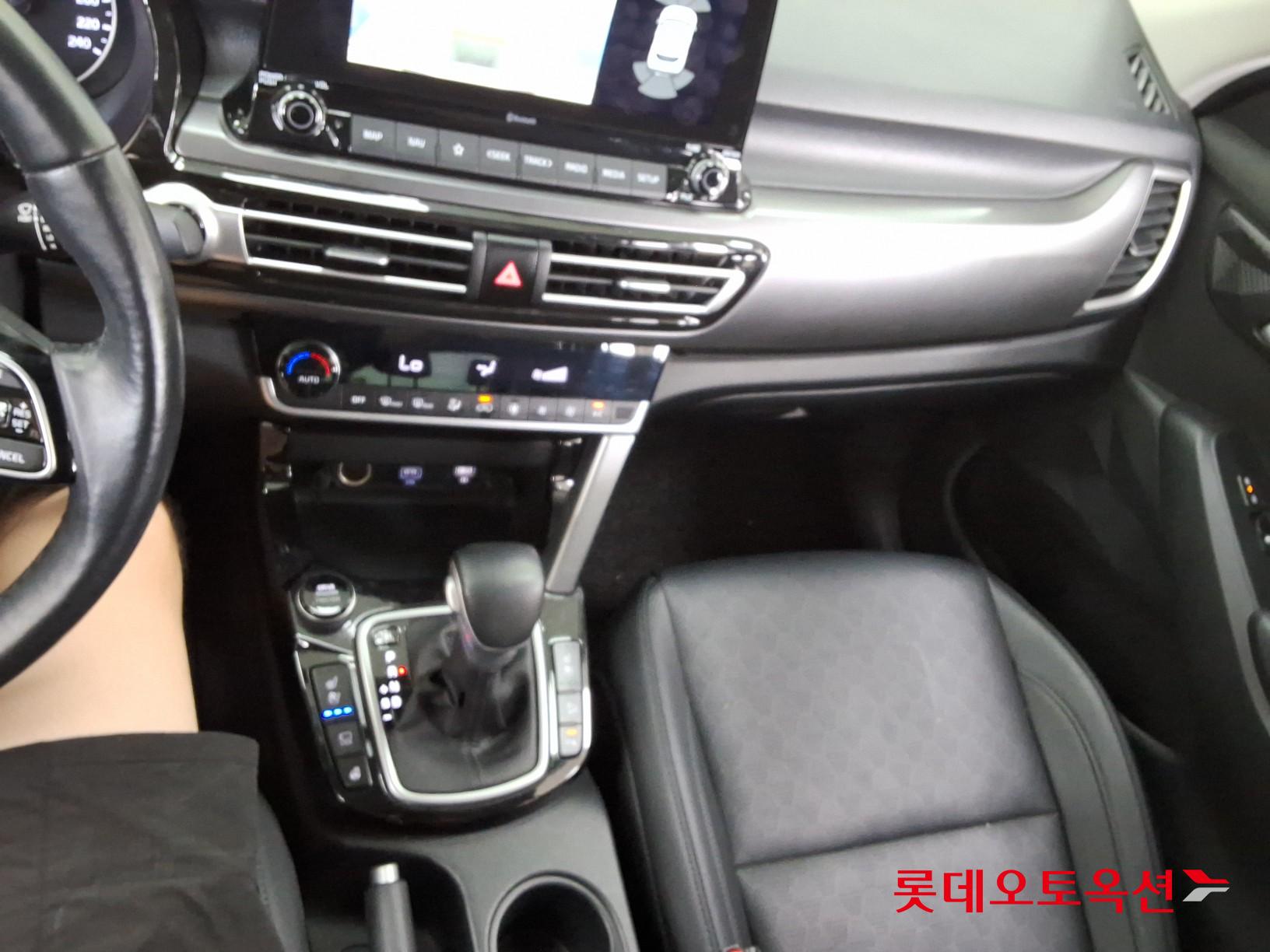 2022 - kia seltos