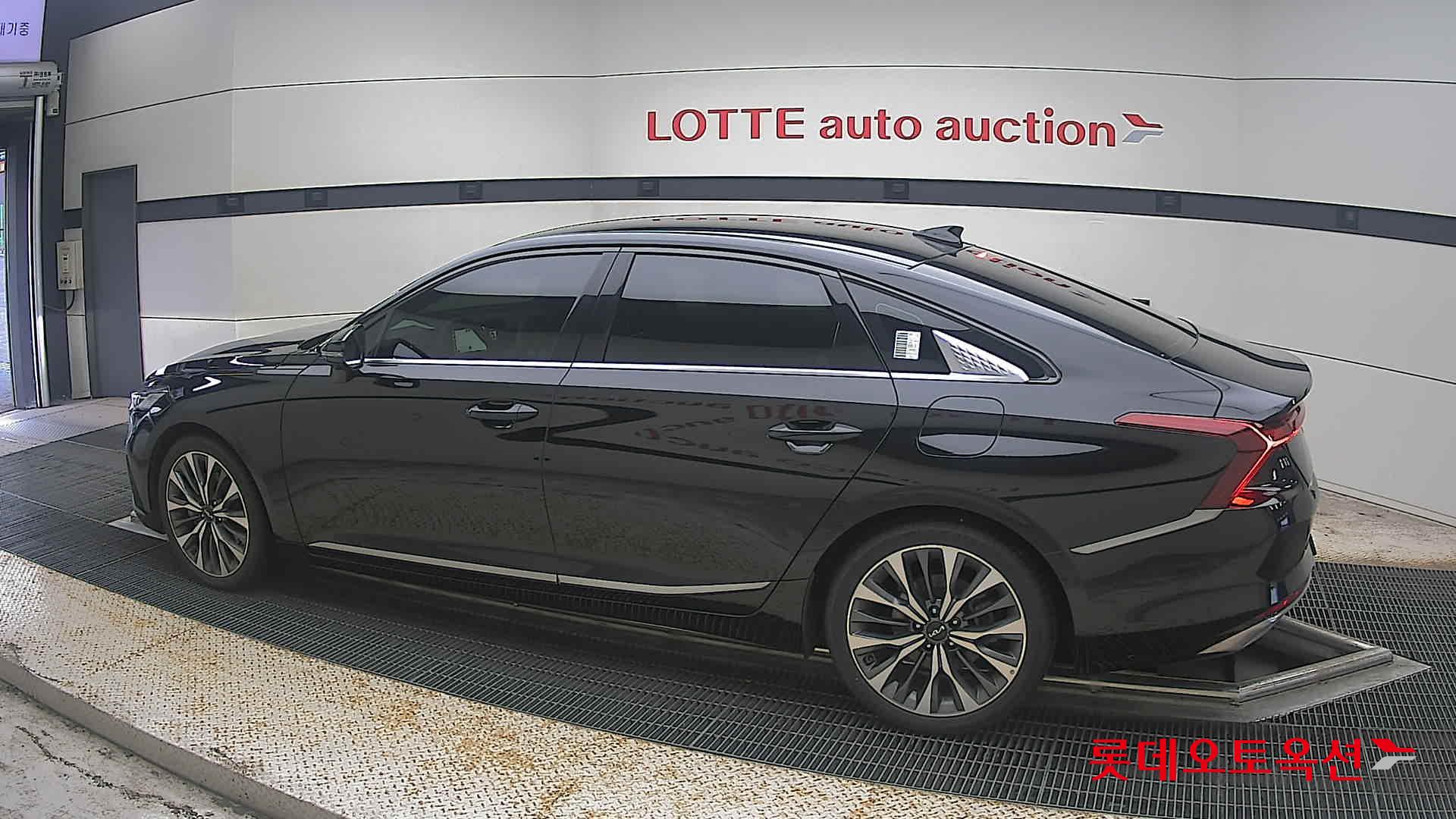 2023 - kia k8