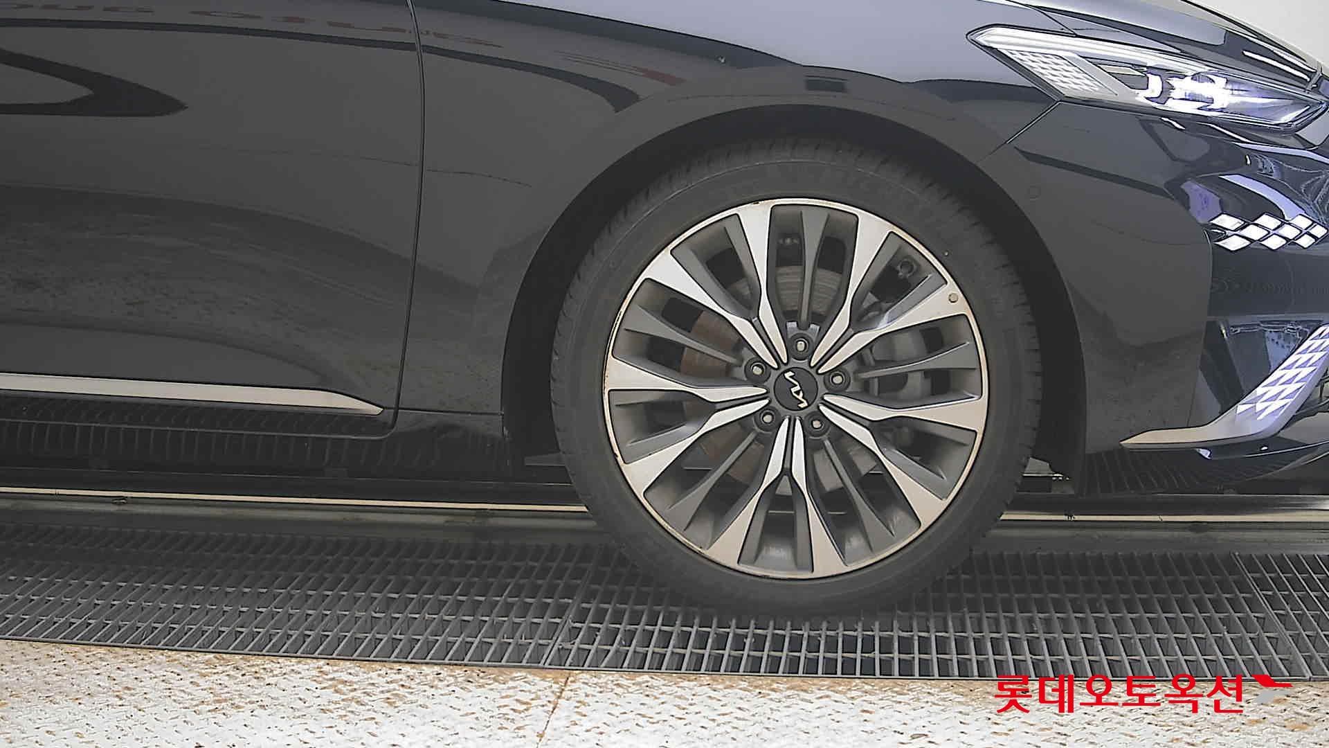 2023 - kia k8