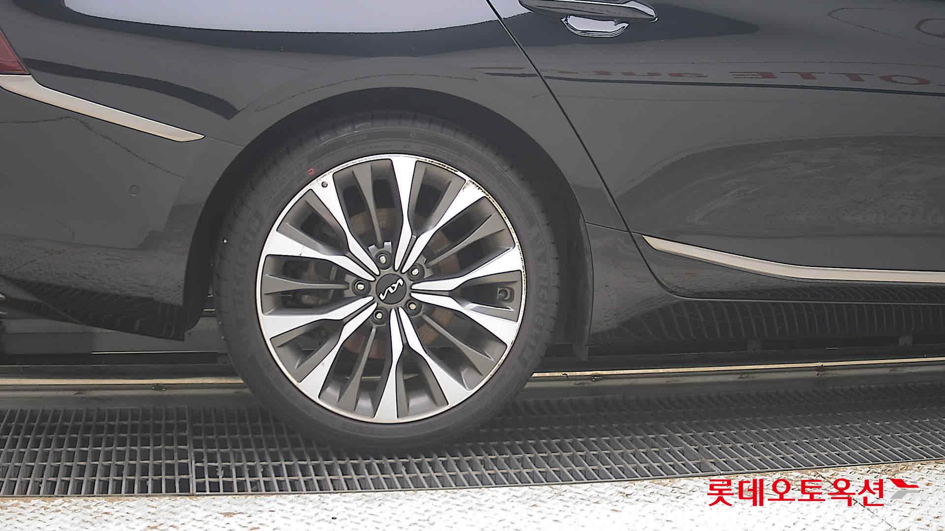 2023 - kia k8