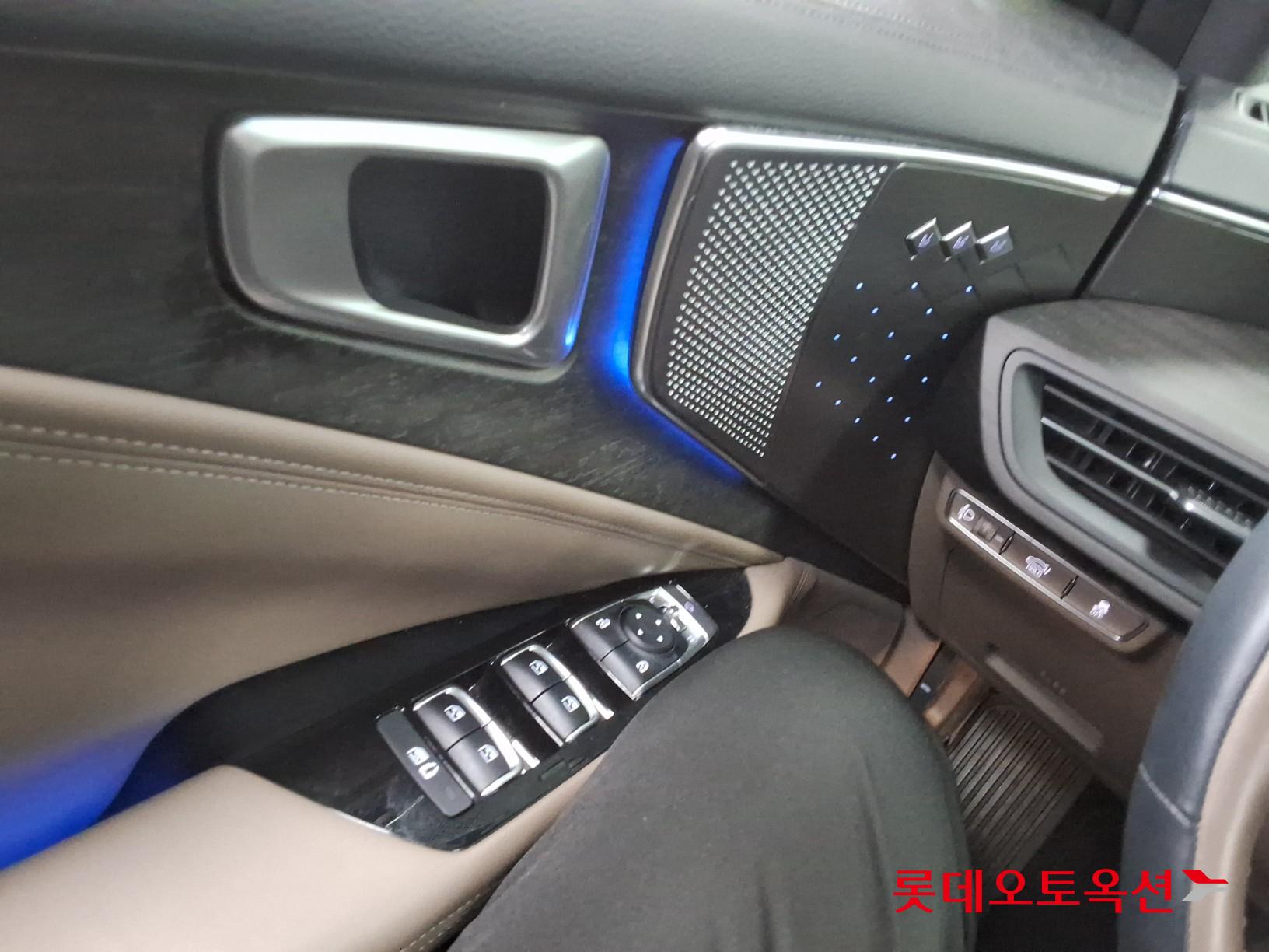 2023 - kia k8