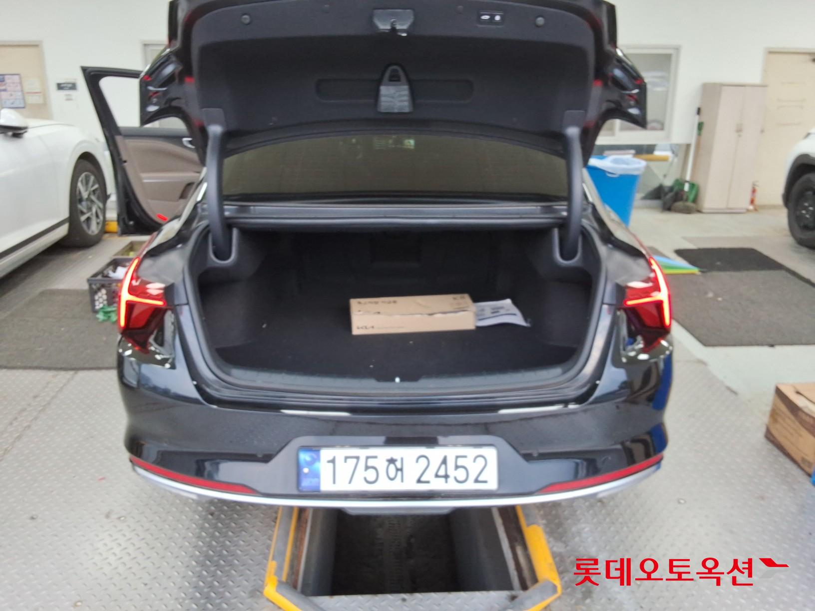 2023 - kia k8