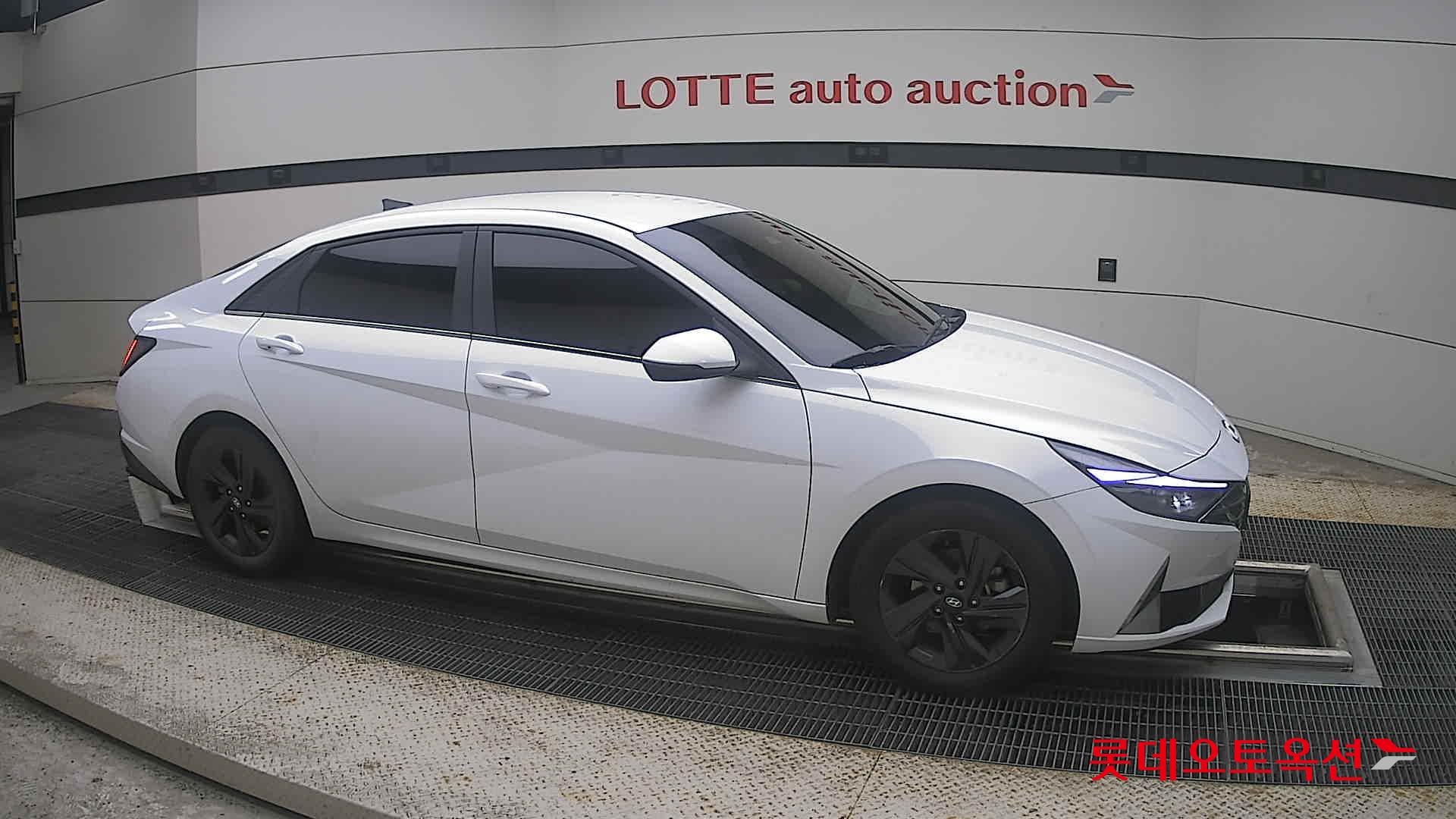 2021 - hyundai avante
