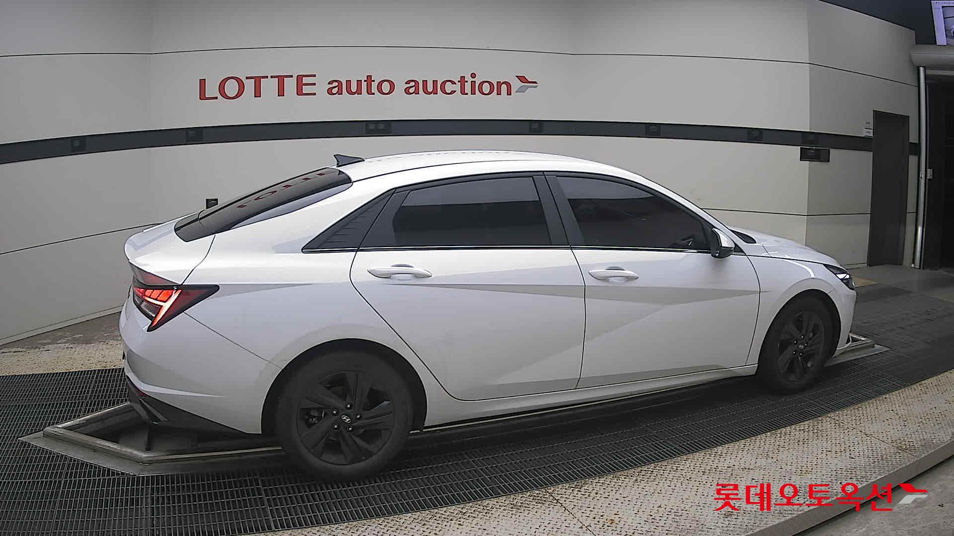 2021 - hyundai avante