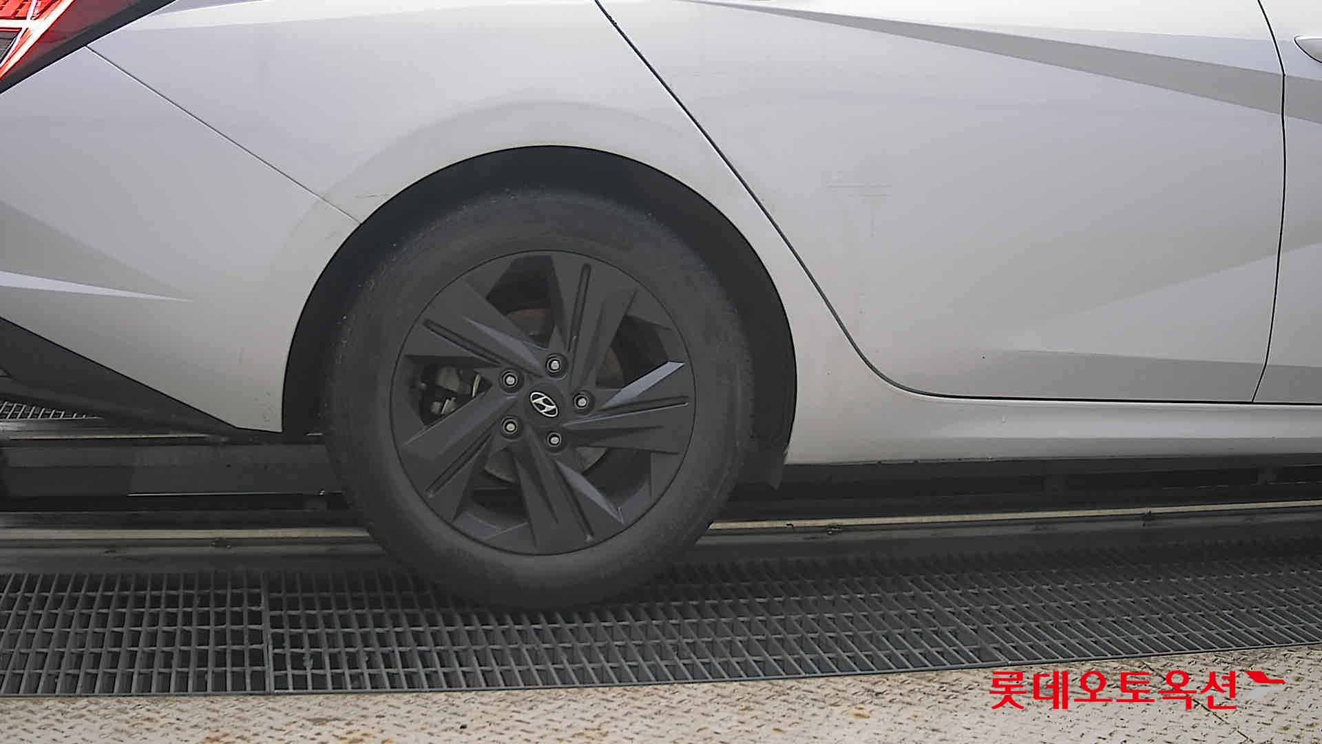 2021 - hyundai avante