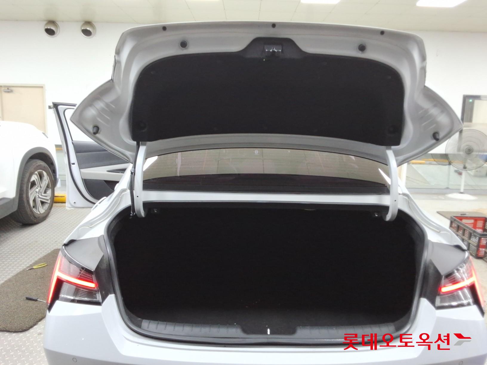 2021 - hyundai avante