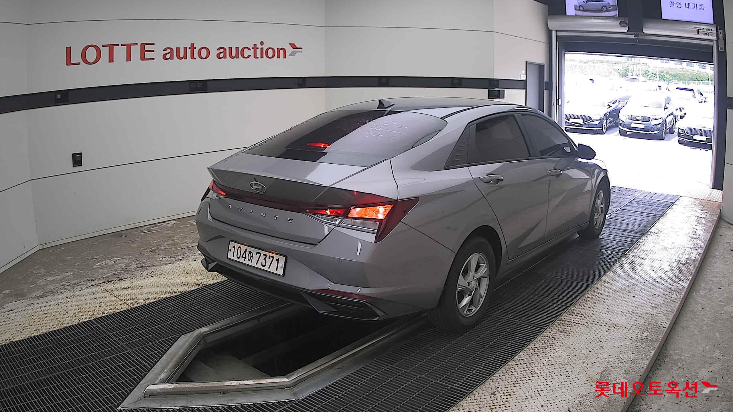 2021 - hyundai avante